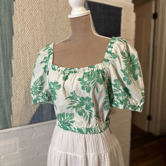 American Eagle Green Tropical Crop Top with Puff Sleeves - Picture 4 of 8